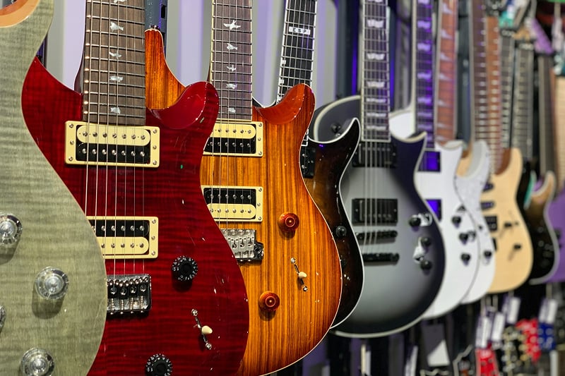 Guitar Horizontal